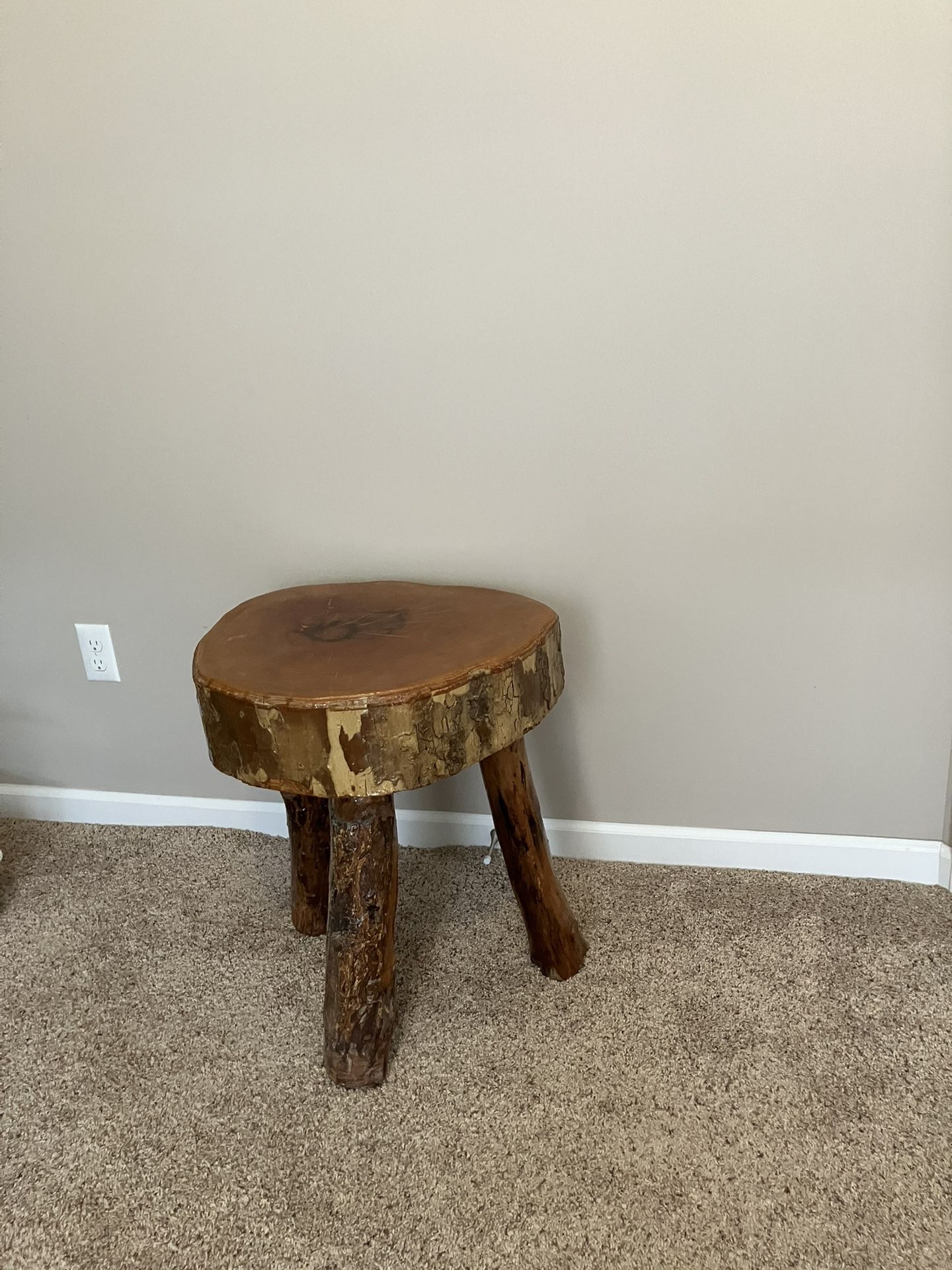 Oak 3 Leg End Table