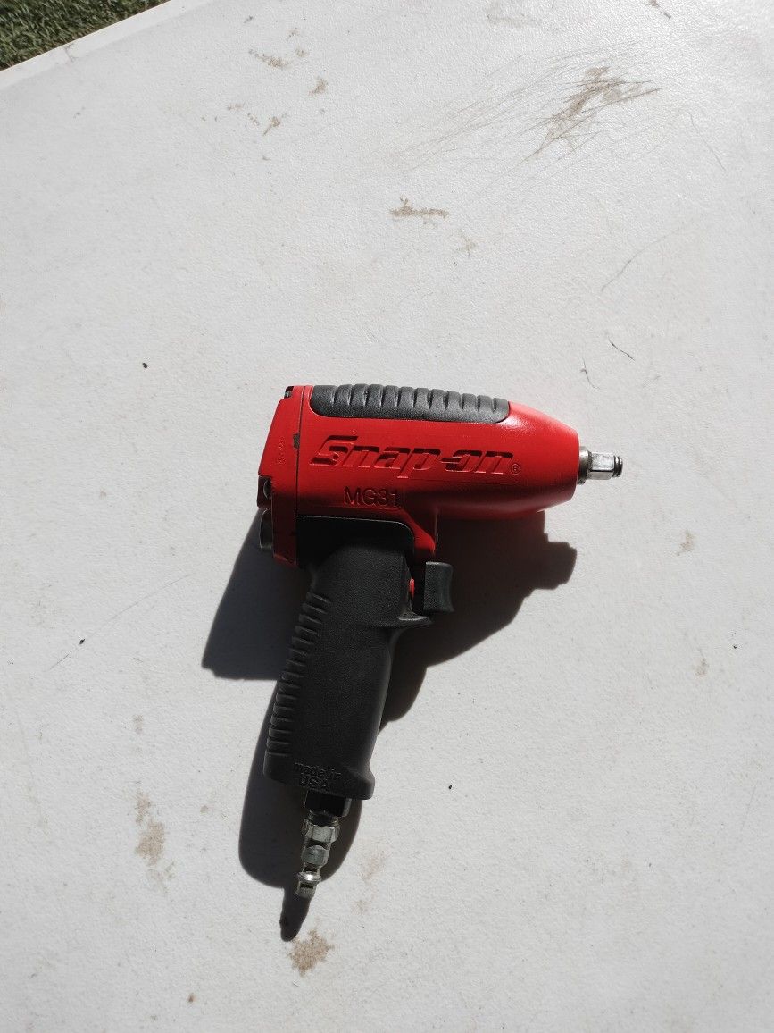 Snapon MG31 Air Impact Gun Wrench 3/8" for Sale in El Paso, TX OfferUp