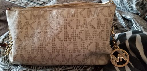 Michael kors crossbody