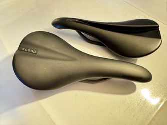 Fabric Scoop Carbon Saddles 142 mm