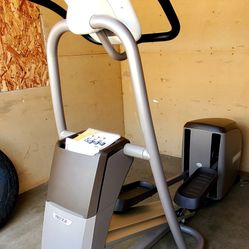 Precor elliptical Cross Trainer 