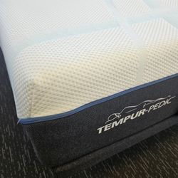 Tempur-Pedic LuxeAdapt 45% Off!!!