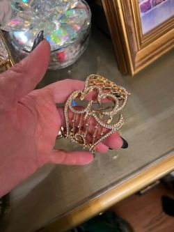 14k gold plated Vintage Doris Panos Telio Hinged Cuff Bracelet Clear Crystals -The Look of Real brand new