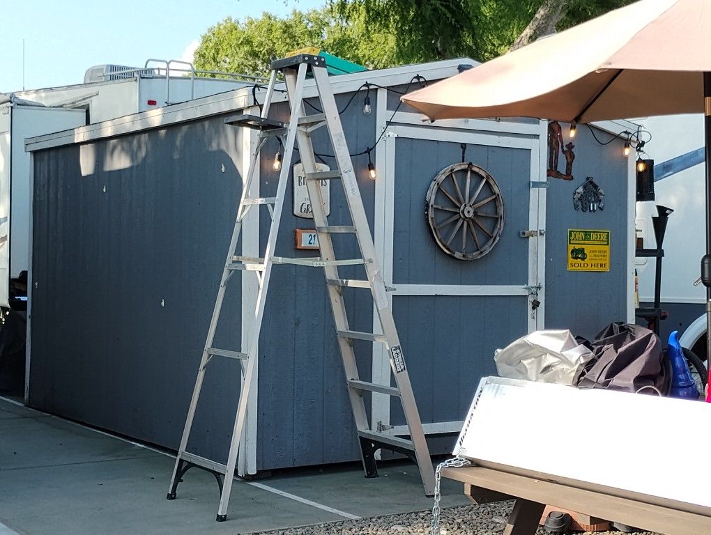 8ft Gorilla Ladder