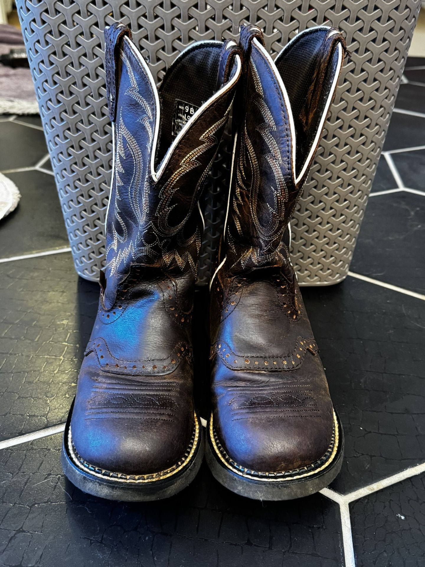 Justin Boots - Women’s Size 9