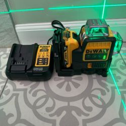 Dewalt 3 Way Laser Levei New In Carry Case  150.00
