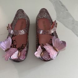 Girl shoes size 5
