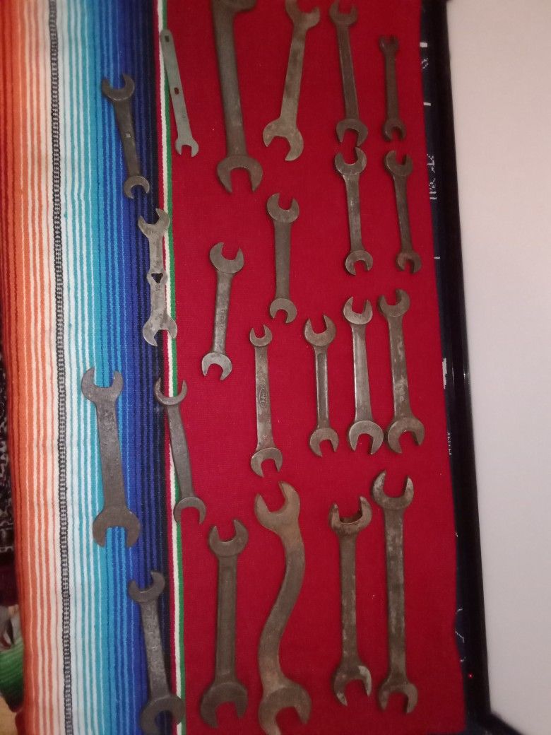 Bunch Of Old wrenches 