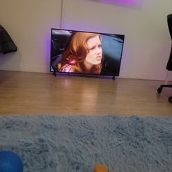 55 Inch 4k Led Onn Roku - Bought Few Months Ago Works Perfect