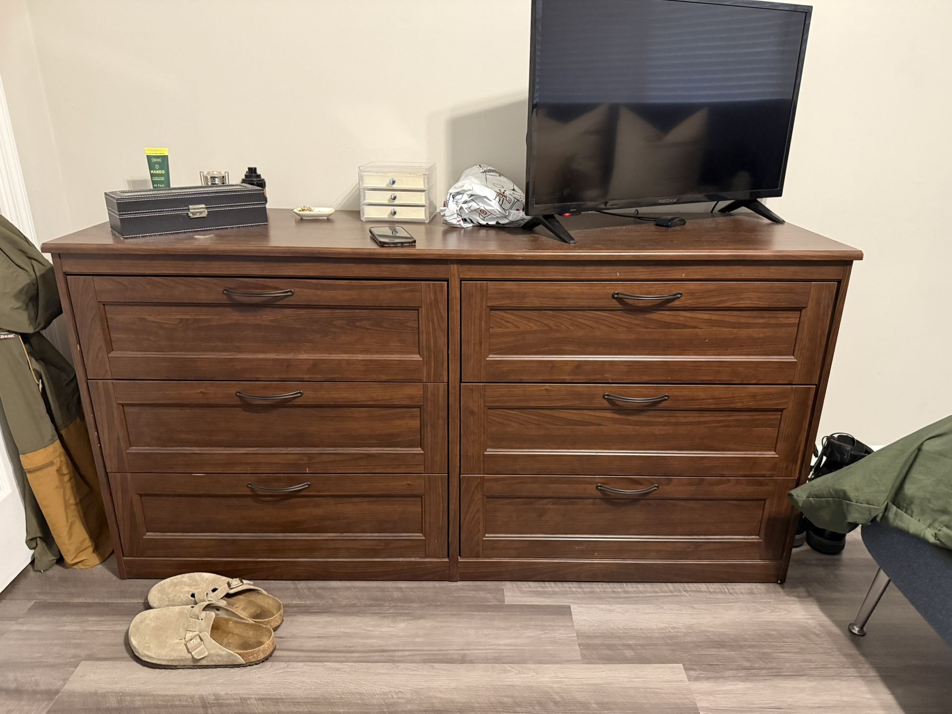 Dresser