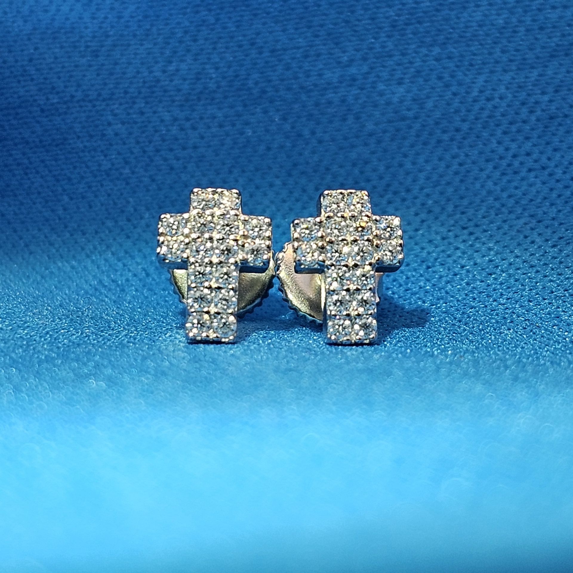 Moissanite. 0.32 ctw Cross Earrings