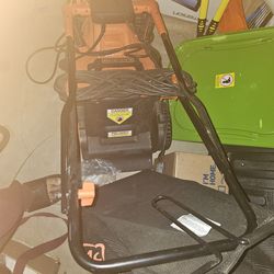 Black & Decker 3 in 1, 30cm Trimmer / Mower and Mower