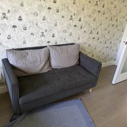Great Condition Gray Loveseat 