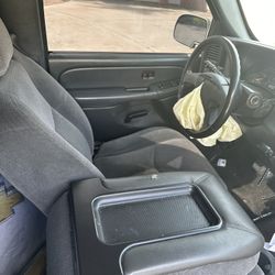 03-06 Silverado/Gmc Middle Seat 