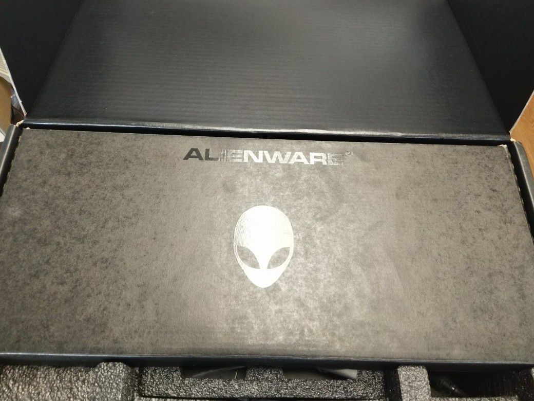 Alienware Alpha R2 Gaming Computer