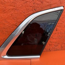 2019 - 2023 AUDI E-TRON RIGHT PASSENGER SIDE REAR QUARTER WINDOW GLASS OEM