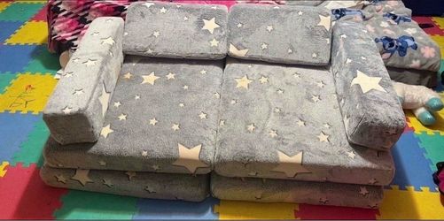 Kids Fold-Out Couch with Star Print