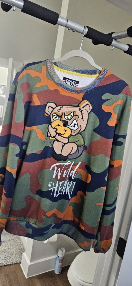 Medium Size/ Fashion Sweatshirt