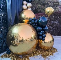 Gold mirror balls - pump included