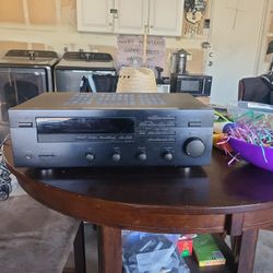 Yamaha Stero Receiver