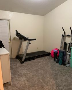 ProForm 905 CST Folding Treadmill - Excellent Condition