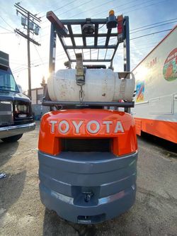 Sale Toyota forklift 
$7,900