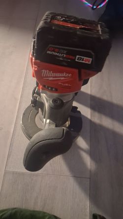 Milwaukee M18 Fuel Compact Router with Battery