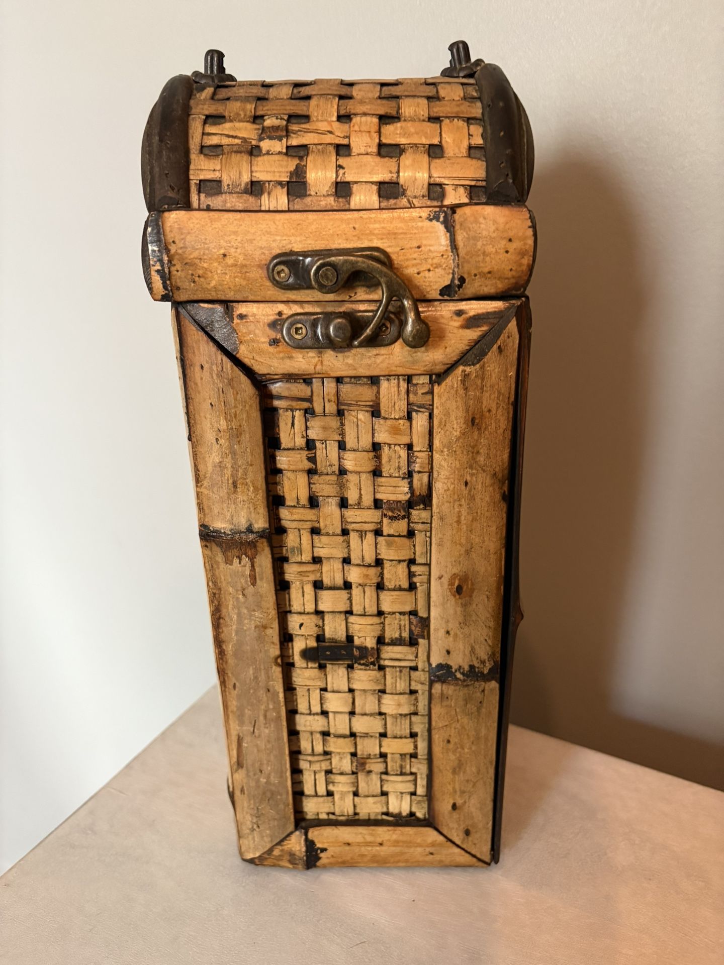 VTG Three HandsCorp. Wine/Liquor Wood BAMBOO  BOTTLE CARRY CASE
