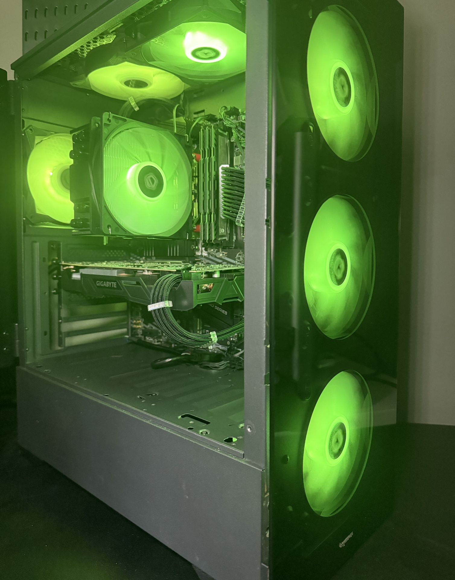 Gaming PC (Ryzen 5 + GTX 1070)