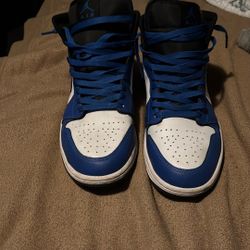 Jordan 1 Mids(will negotiate price)