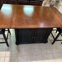 Dining Table/ Island