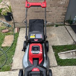 Lawnmover Self Propelled New  Needs  Batterys 
