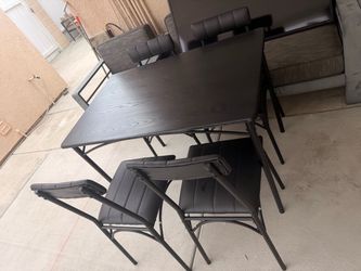 Dining table set