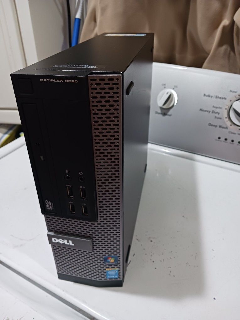 DELL Optiplex 9020 desktop Computer tower. Intel Core I5. wifi adapter. 1 Tb Hard Drive. vlc DVD Reader. 8 gb Ram. Good Working Condition