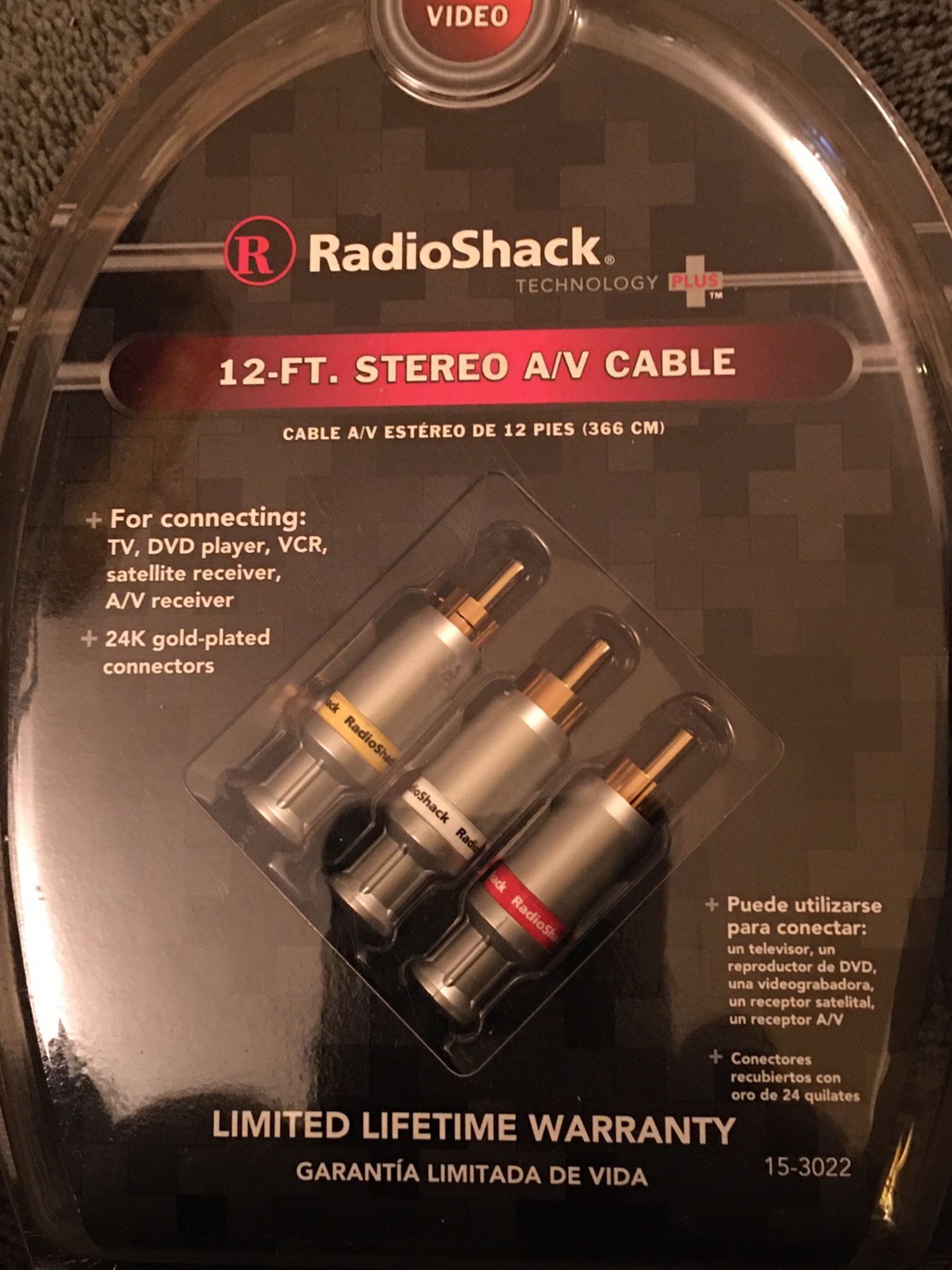 BRAND NEW NEVER USED RADIO SHACK 12-FT STEREO A/V CABLE $10.00