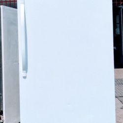20 Ft.³ Upright, Deep Freezer Frost Free