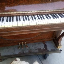 Up Right Piano 