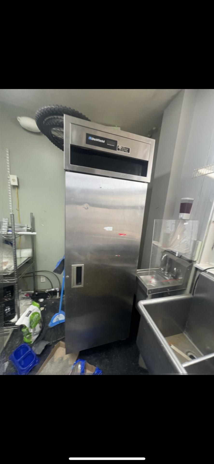 Commercial Refrigerator, Deep Fryer, Counter Top Cooler