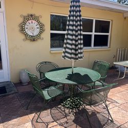 Metal Outdoor Table With 4 Chairs, Umbrella And Stand