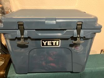 Brand new yeti cooler 35