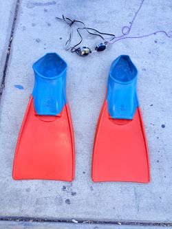 Tritan Swimtech Floating Fins & Speedo Goggles