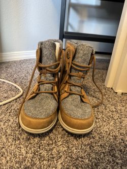 Size 8 Sorel Joan Boots
