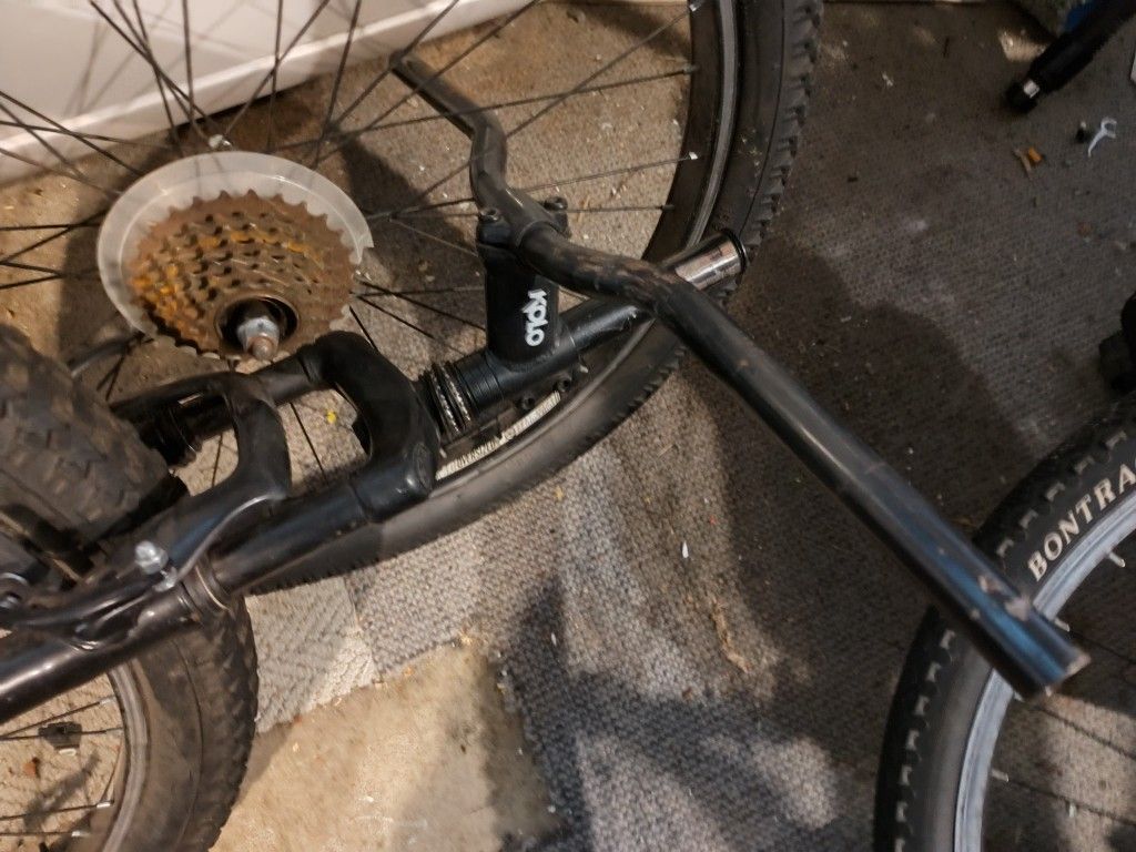 700x3.0 Rims Tires
