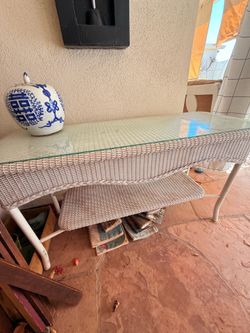 Vintage White Wicker outdoor Console Table with Glass Top