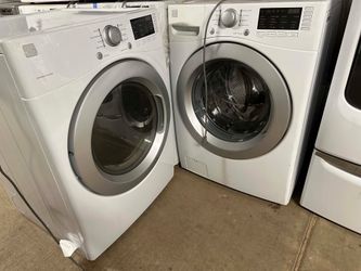 Kenmore washer and dryer laundry set