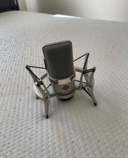 NEUMANN TLM-102 STUDIO MICROPHONE 🎙️ LIKE NEW