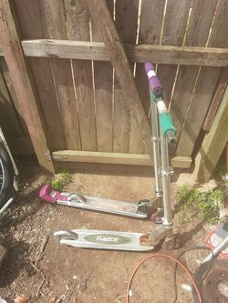 2 razor's scooter both for 20