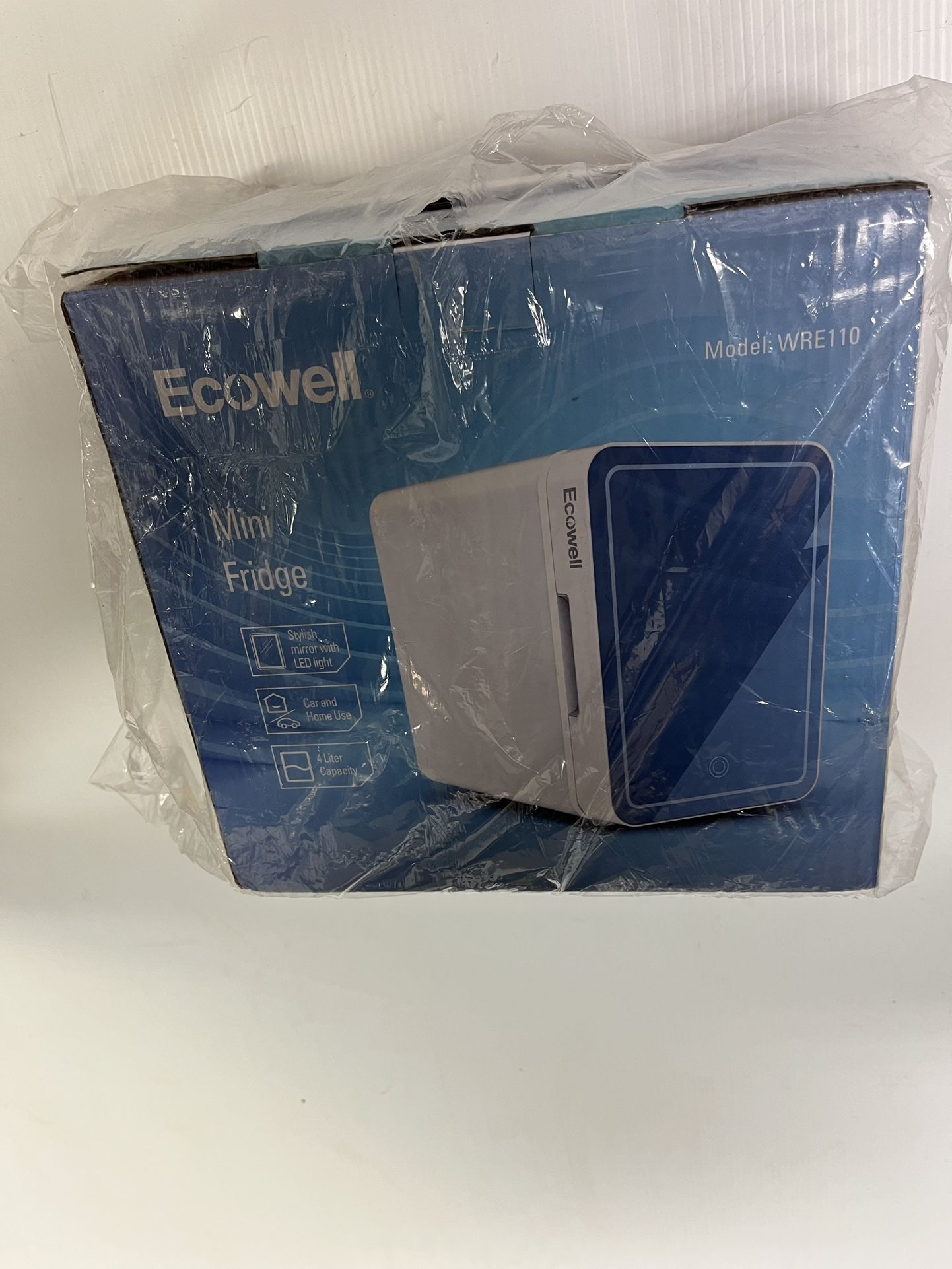 Ecowell Mini Skincare Fridge w/ LED Mirror – Model WRE110