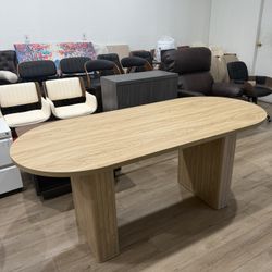 70.8 Inch Kitchen Dining Table for 4-6 People, Oval Kitchen Table with Wood Strip Base, Modern Farmhouse Large Round Dining Room Tables for Living Roo