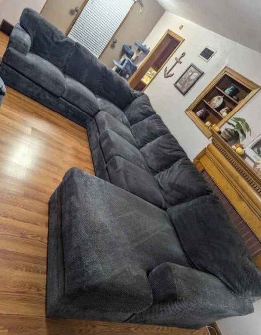 Large Mammoth Sectional + FREE DELIVERY